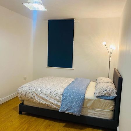 Lovely Cozy One Bedroom Apartment In Whitechapel London Exterior photo
